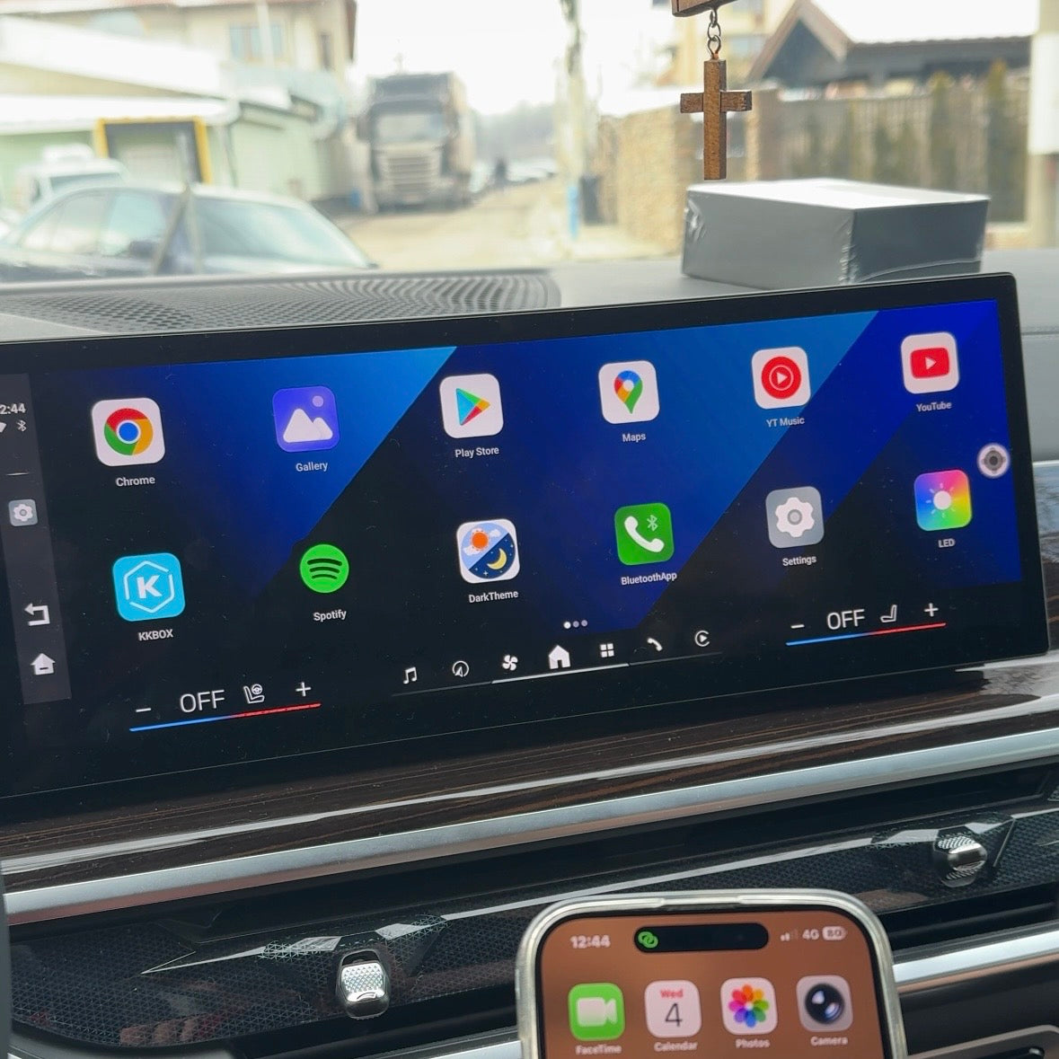 AiBox pour BMW - toutes vos applications préférées sur l'écran de la voiture