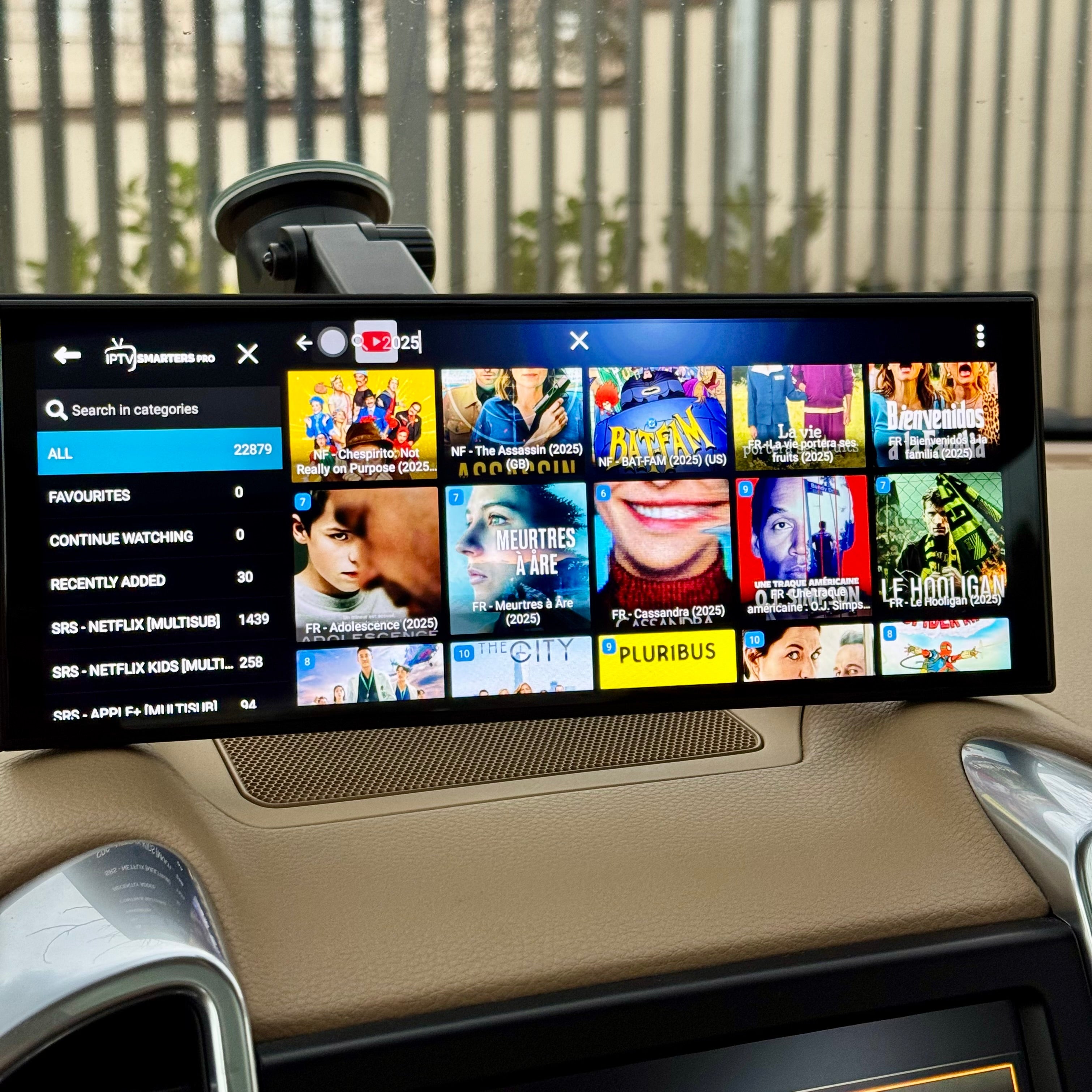 PerglotScreen UltraHD (Modèle 2026) - Écran multimédia portable pour voiture - Regardez YouTube, la TV, des films et des séries en déplacement